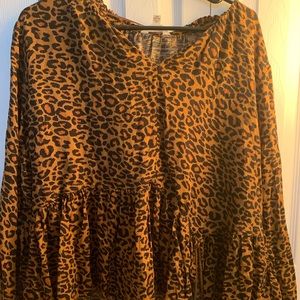 3/4 flown leopard print blouse